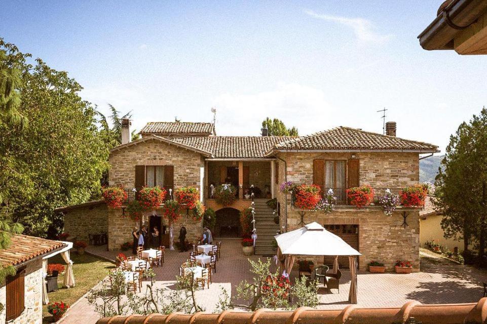 Villa Aurora à Gubbio Extérieur photo