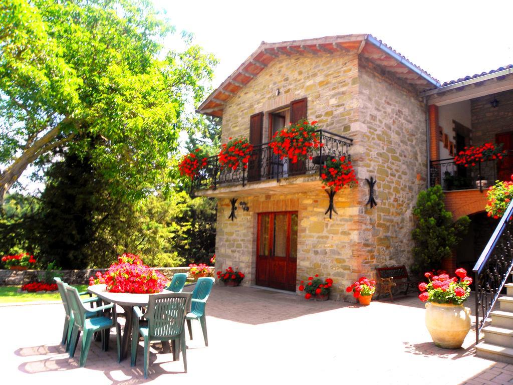 Villa Aurora à Gubbio Extérieur photo