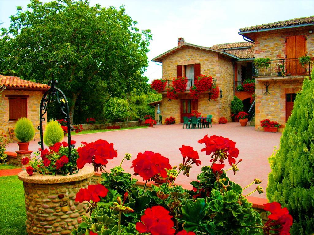 Villa Aurora à Gubbio Extérieur photo